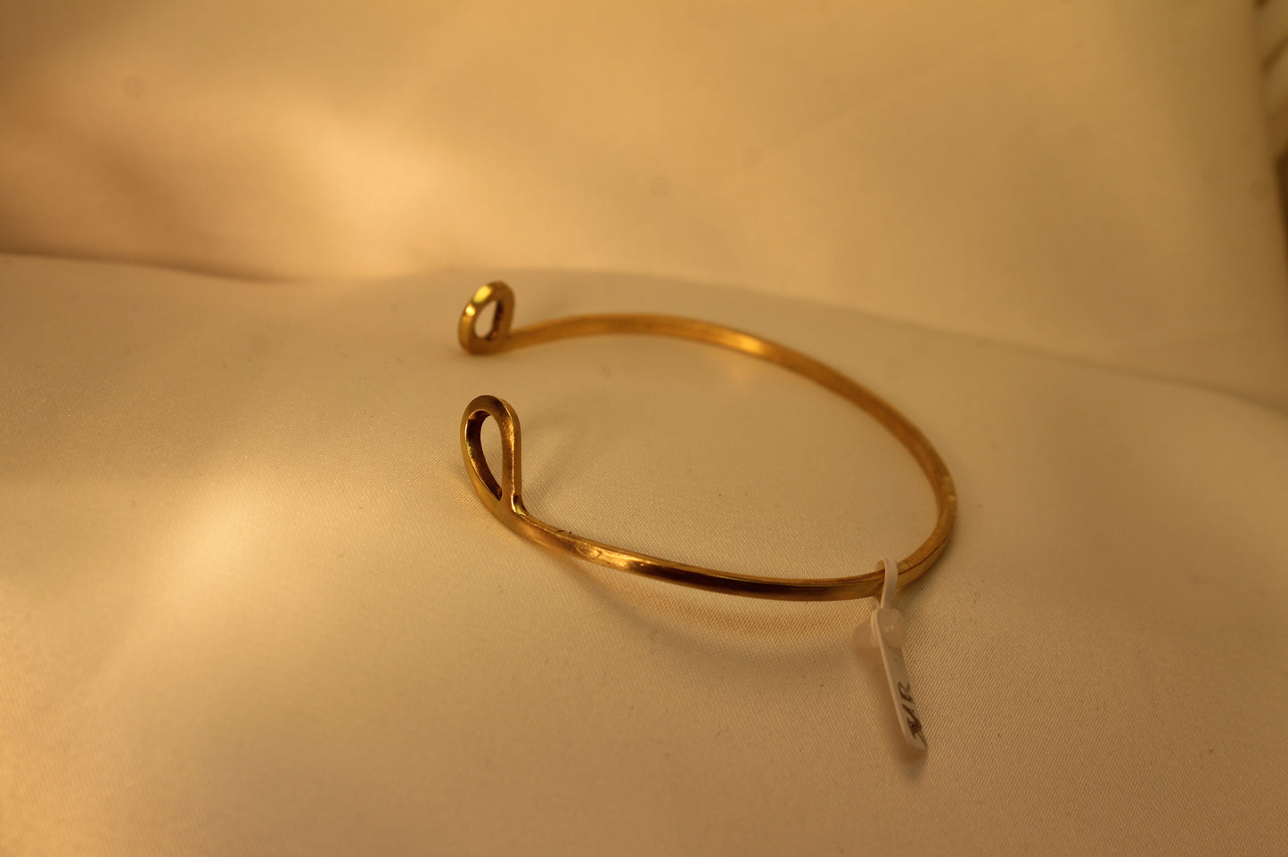 Βραχιόλι χειροποίητο από ασήμι, ματ επιχρυσωμένο 18k, κλασικό σχέδιο (VR0210)