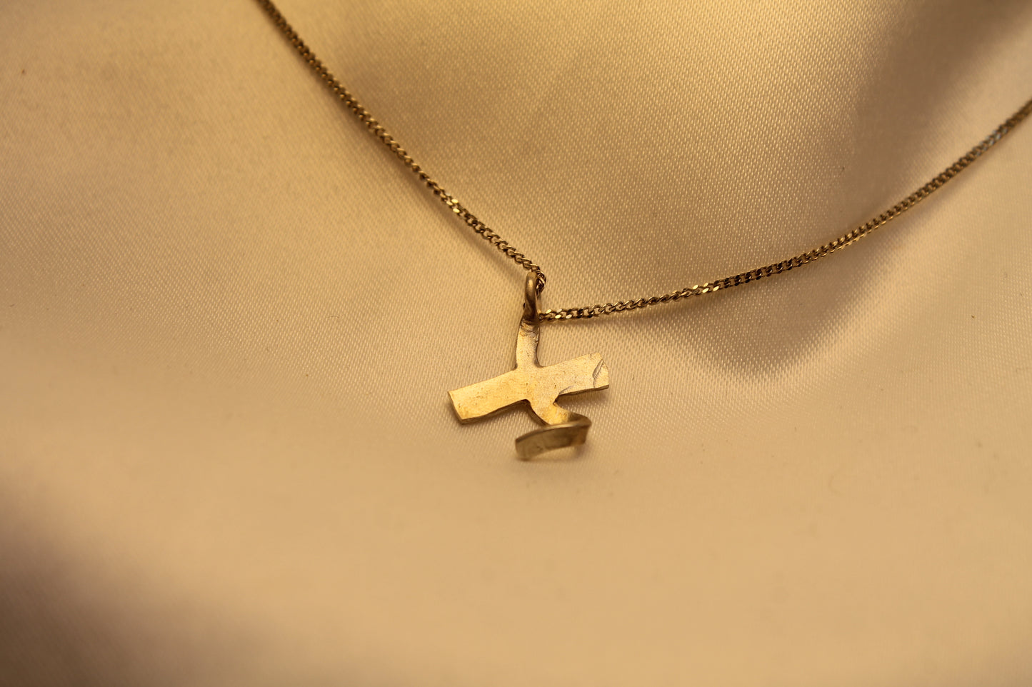 Μενταγιόν Χειροποίητο από ασήμι, ματ , σφυρηλατημένο, μοντέρνο σχέδιο (ME0234)