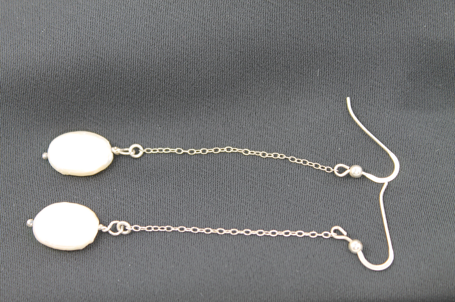 Σκουλαρίκι Χειροποίητο με  Φυσικό πλακέ Μαργαριτάρι γλυκού νερού από ασήμι (SK0360)